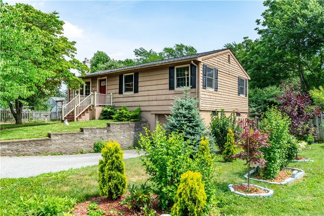 41 Mount View Avenue, North Kingstown, RI 02852