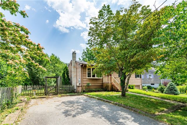 41 Mount View Avenue, North Kingstown, RI 02852