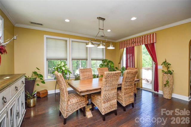 16402 Doves Canyon Lane, Charlotte, NC 28278