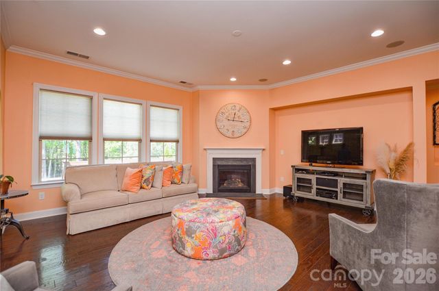 16402 Doves Canyon Lane, Charlotte, NC 28278