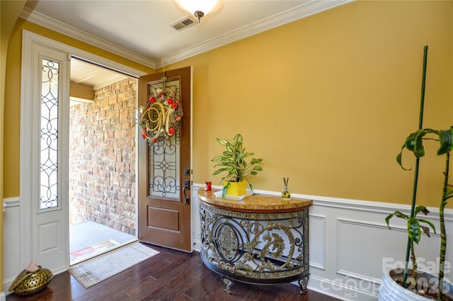 16402 Doves Canyon Lane, Charlotte, NC 28278