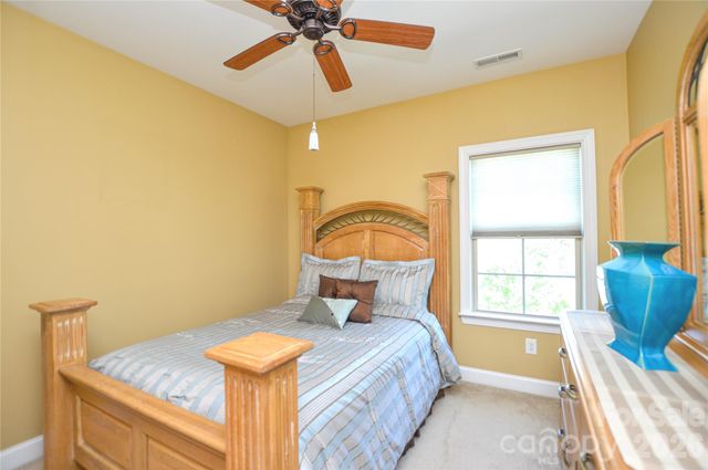 16402 Doves Canyon Lane, Charlotte, NC 28278