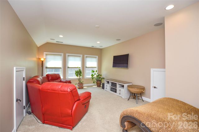 16402 Doves Canyon Lane, Charlotte, NC 28278