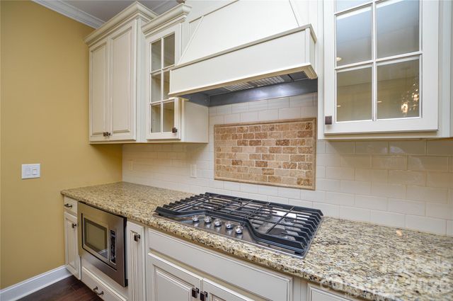 16402 Doves Canyon Lane, Charlotte, NC 28278