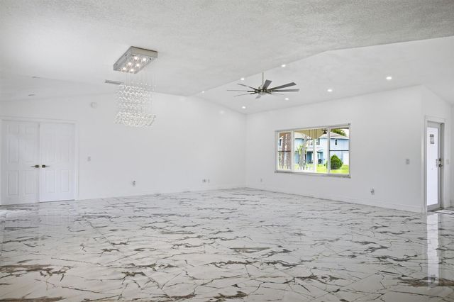 1051 SW Dubois Avenue, Port St. Lucie, FL 34953