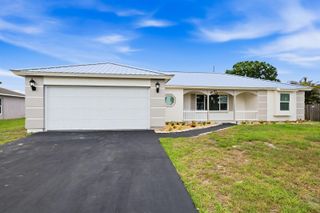 1051 SW Dubois Avenue, Port St. Lucie, FL 34953