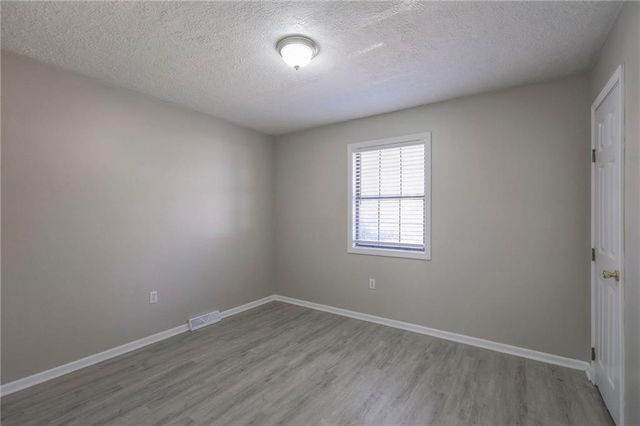 9404-9406 E 83 Street, Raytown, MO 64138