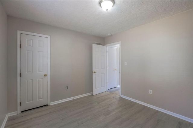 9404-9406 E 83 Street, Raytown, MO 64138