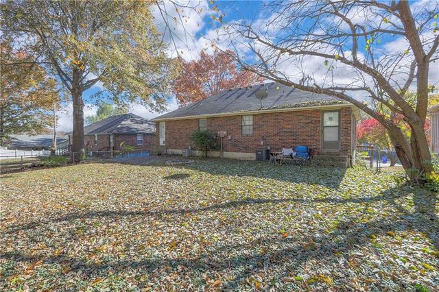 9404-9406 E 83 Street, Raytown, MO 64138