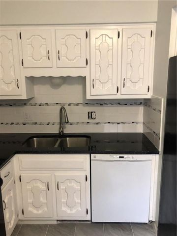 9404-9406 E 83 Street, Raytown, MO 64138