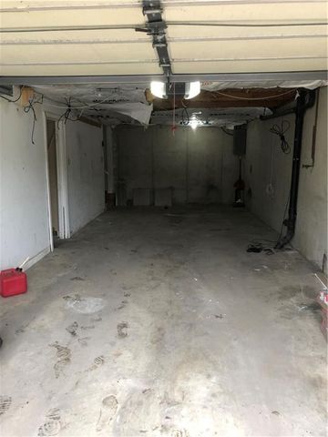 9404-9406 E 83 Street, Raytown, MO 64138