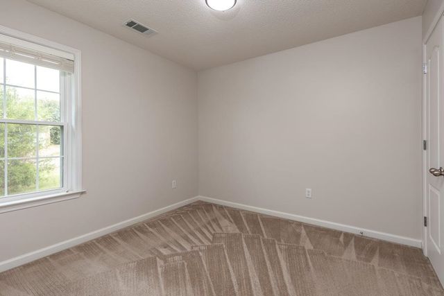 165 SUSANNE DR, Oakland, TN 38060