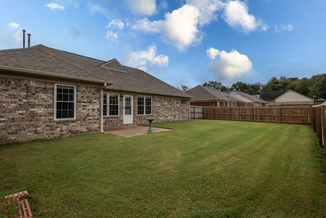 165 SUSANNE DR, Oakland, TN 38060