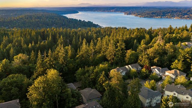 16125 SE 44th Way, Bellevue, WA 98006