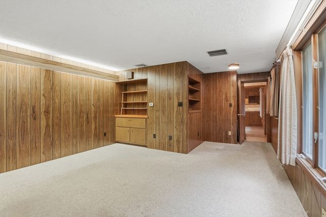 52 Thornton Road, Worcester, MA 01606