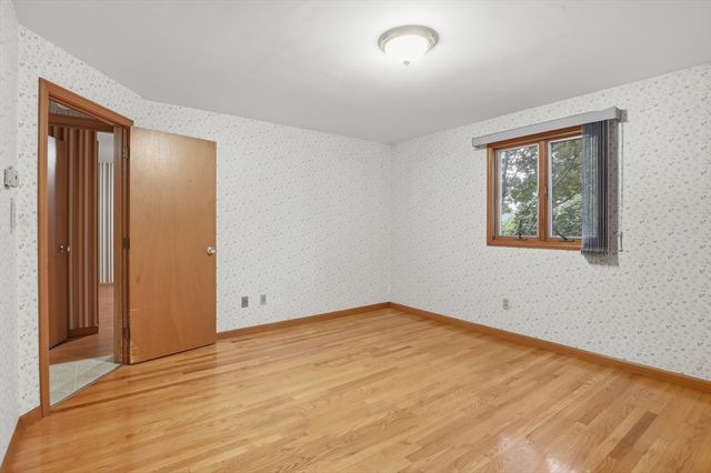 52 Thornton Road, Worcester, MA 01606