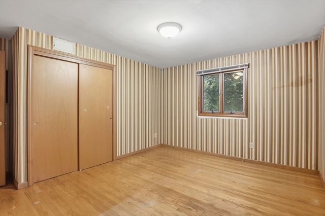 52 Thornton Road, Worcester, MA 01606