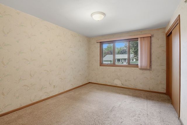 52 Thornton Road, Worcester, MA 01606
