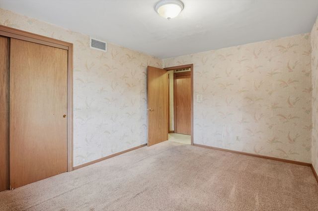 52 Thornton Road, Worcester, MA 01606