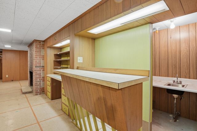 52 Thornton Road, Worcester, MA 01606