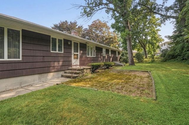 52 Thornton Road, Worcester, MA 01606