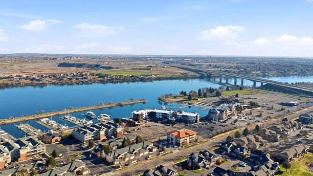 101 George Washington Way, Richland, WA 99352