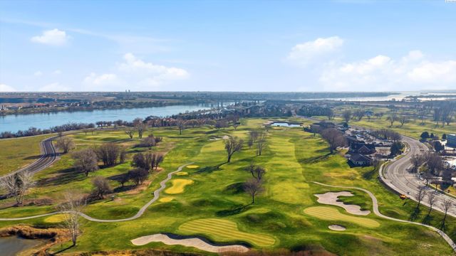 101 George Washington Way, Richland, WA 99352