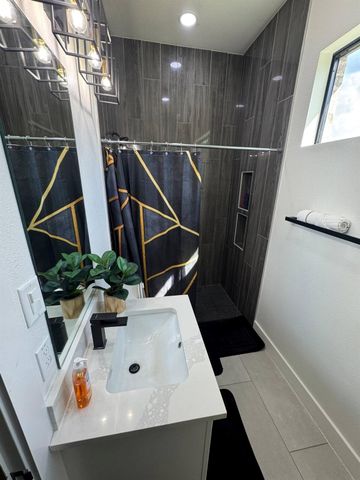 51 Road 6613, Dayton, TX 77535