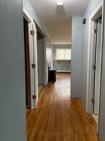 381 Pleasant St, Leicester, MA 01524