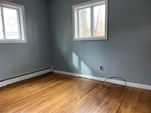 381 Pleasant St, Leicester, MA 01524