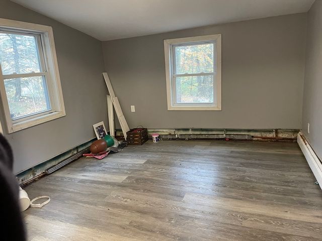 381 Pleasant St, Leicester, MA 01524