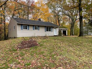 381 Pleasant St, Leicester, MA 01524