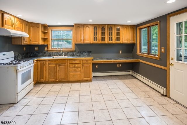 50 Clinton Rd, West Milford Twp., NJ 07435