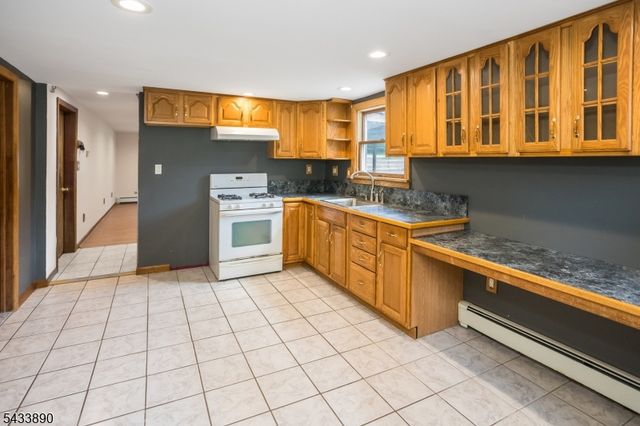 50 Clinton Rd, West Milford Twp., NJ 07435