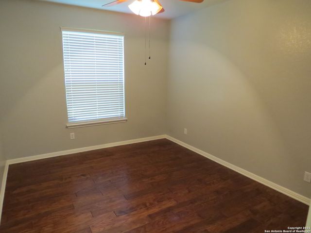 519 GINSBERG DR, Schertz, TX 78154