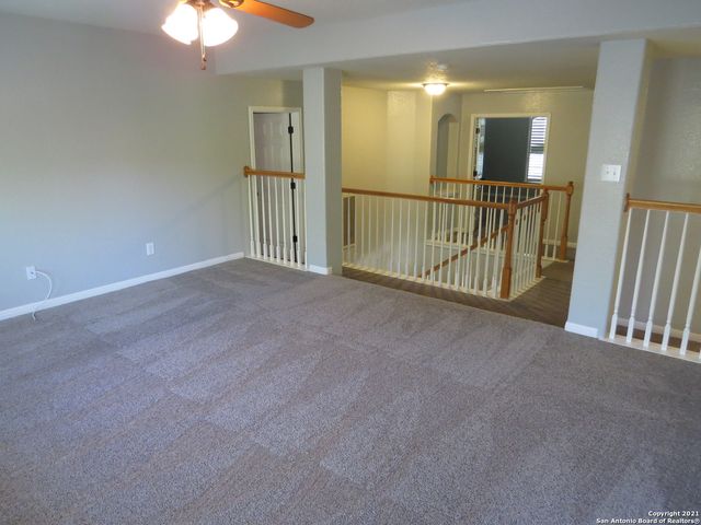 519 GINSBERG DR, Schertz, TX 78154