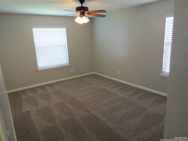 519 GINSBERG DR, Schertz, TX 78154