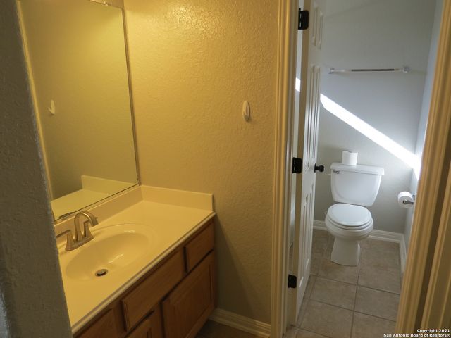 519 GINSBERG DR, Schertz, TX 78154