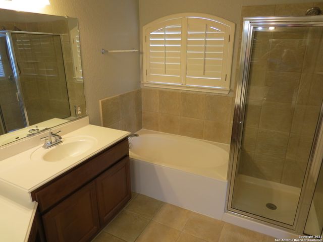 519 GINSBERG DR, Schertz, TX 78154