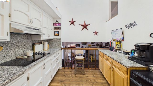 11858 Campo Seco Rd., Sonora, CA 95370