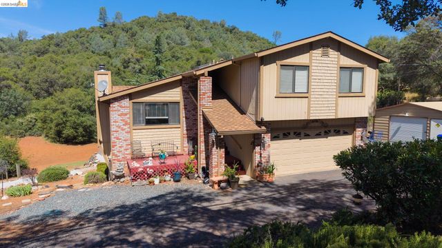 11858 Campo Seco Rd., Sonora, CA 95370