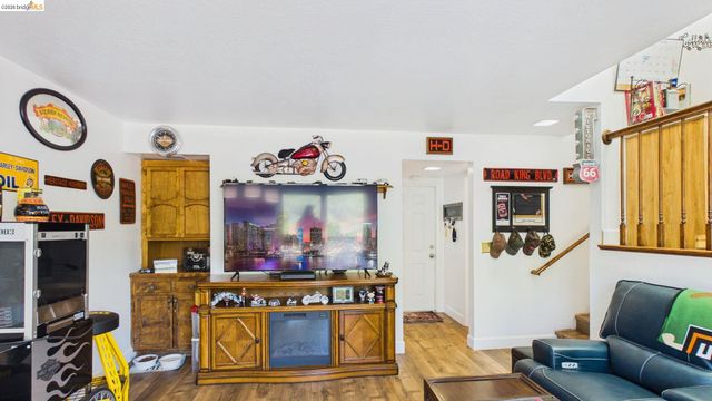 11858 Campo Seco Rd., Sonora, CA 95370