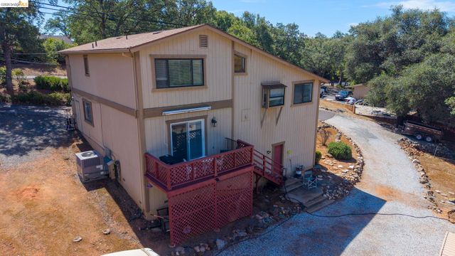 11858 Campo Seco Rd., Sonora, CA 95370