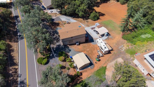 11858 Campo Seco Rd., Sonora, CA 95370