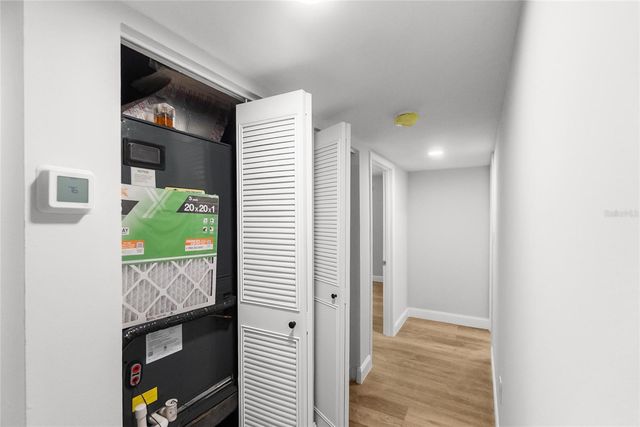 420 MELODY CIRCLE, Sarasota, FL 34237