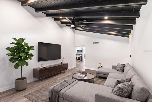420 MELODY CIRCLE, Sarasota, FL 34237