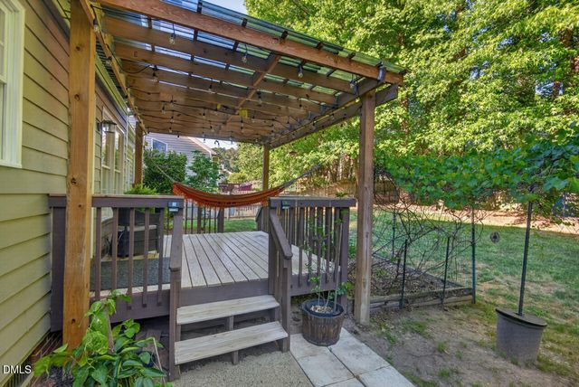115 Lonebrook Drive, Chapel Hill, NC 27516