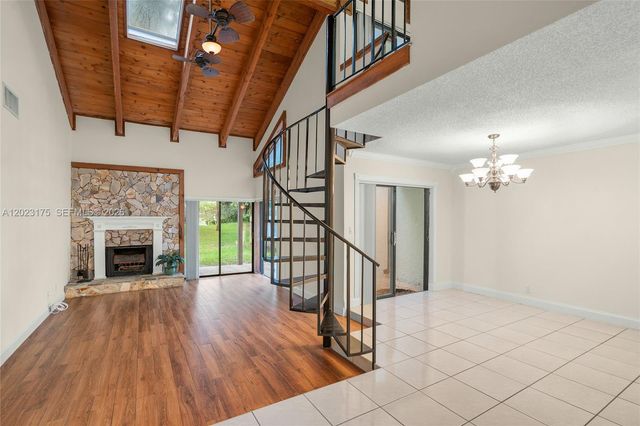 9367 SW 1st Street 808, Plantation, FL 33324