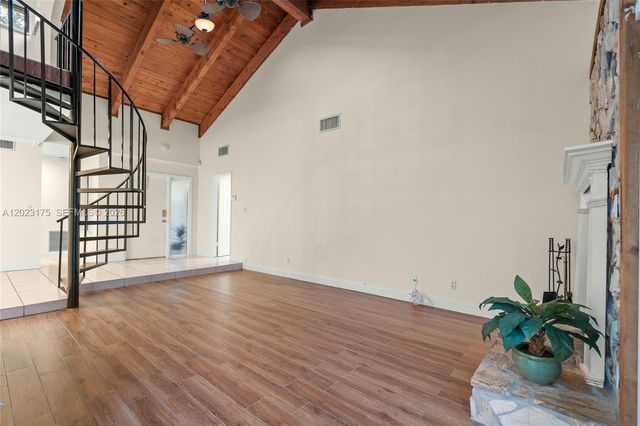 9367 SW 1st Street 808, Plantation, FL 33324