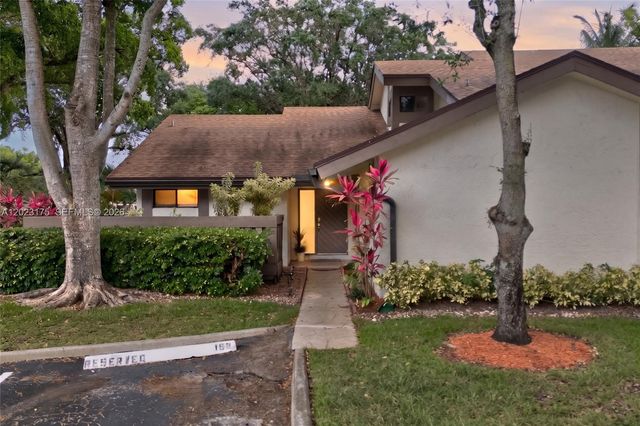 9367 SW 1st Street 808, Plantation, FL 33324